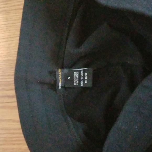 BCBG black capri pants - Picture 3 of 4